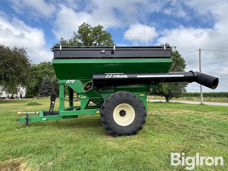 e-z-trail-870-grain-cart-image-8