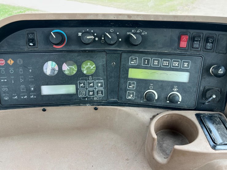john-deere-8300-image-18