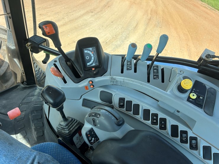 new-holland-t6.175-image-32