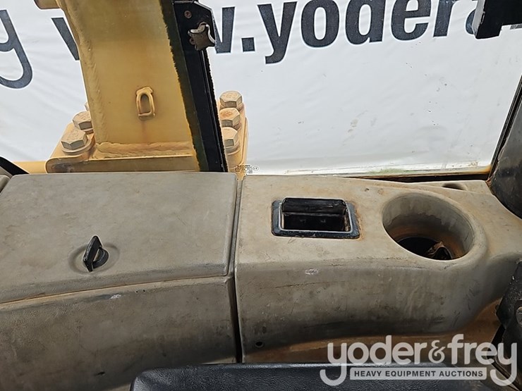 2008-caterpillar-d6n-xl-image-38