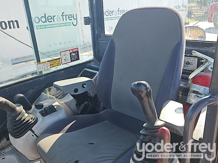 2014-deere-60g-image-32