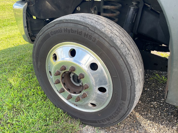 2016-ford-f550-image-45