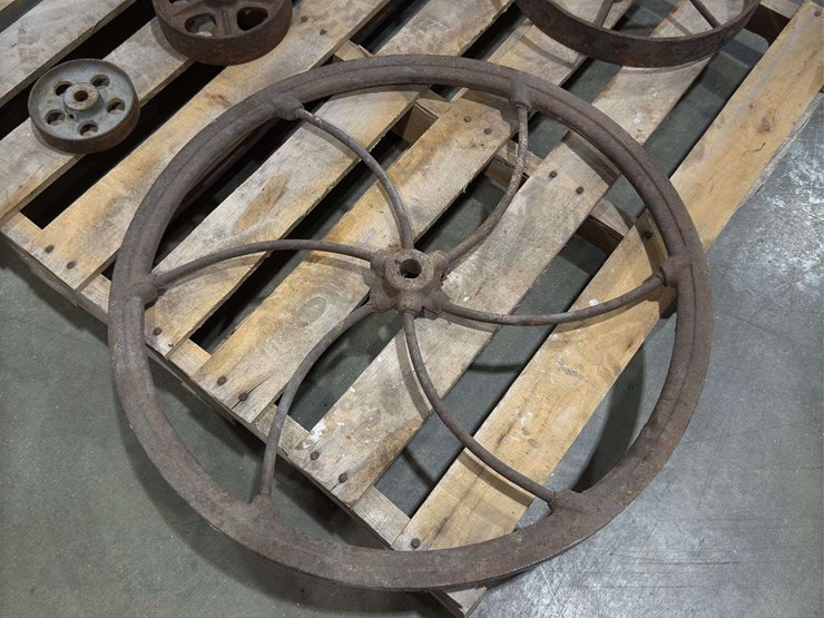 salvaged-cast-iron-wheels-of-varying-sizes-image-3