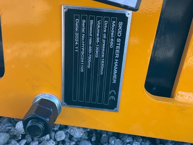 #1371-•-unused-future-skid-steer-breaker-image-4