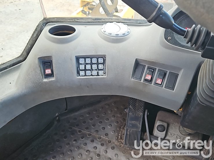 2005-volvo-l90e-image-26