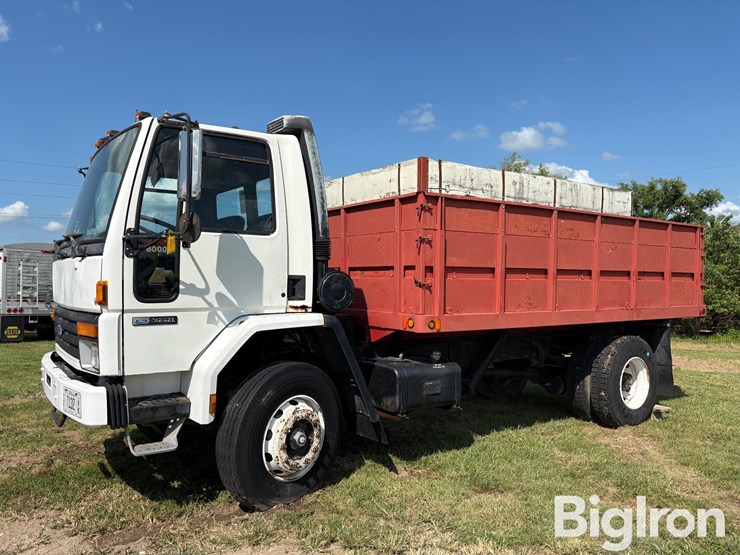 1990-ford-cargo-image-1
