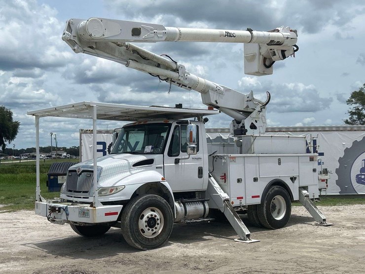 2013-international-durastar-4400-image-1