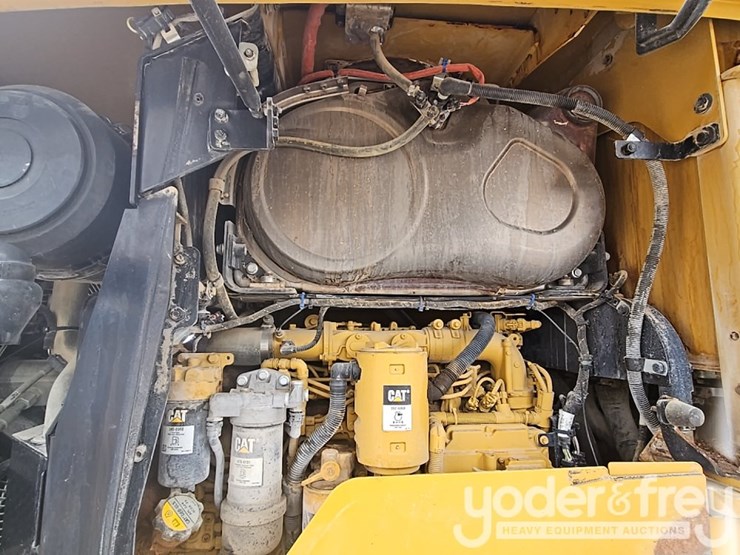 2015-caterpillar-926m-image-26