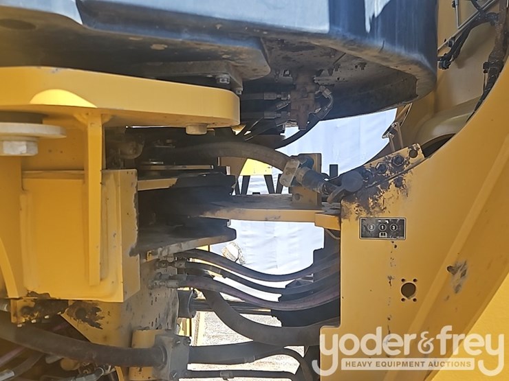 2021-caterpillar-962m-image-20
