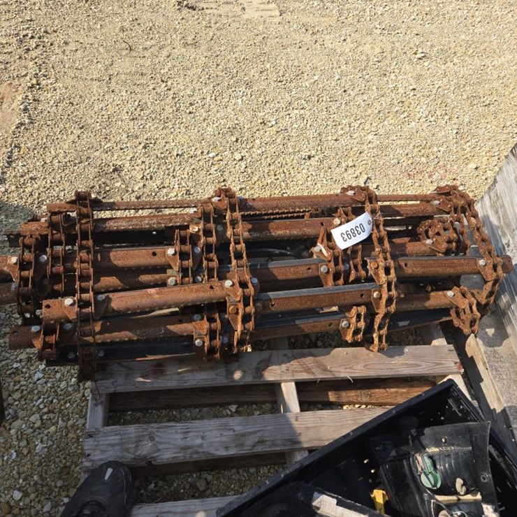 #3893 • CASE-IH 7230 COMBINE FEEDER HOUSE CHAIN