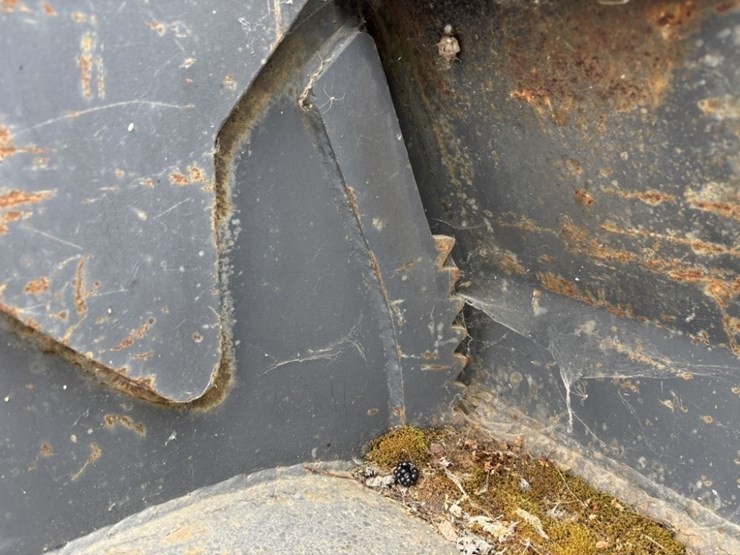 84"-4-in-1-bucket-image-13