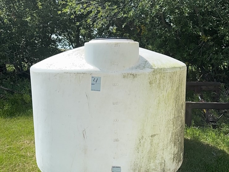 1550-gallon-water-tank-image-1