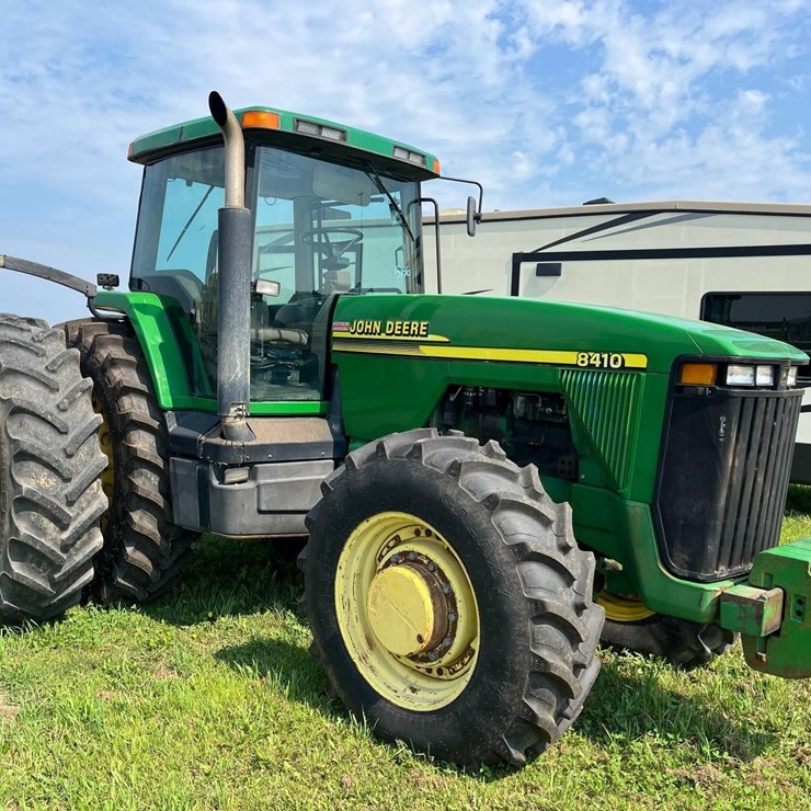 JOHN DEERE 8410