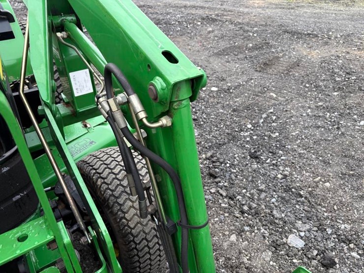 2004-john-deere-4010-image-27