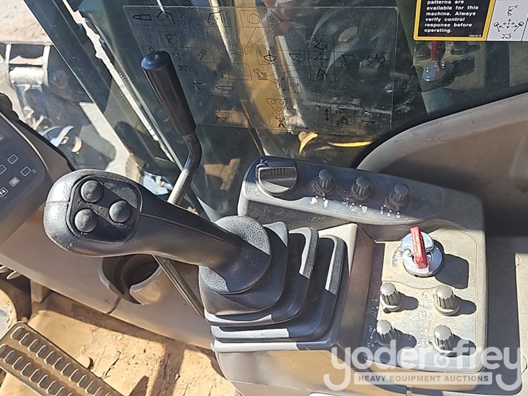 2014-deere-190dw-image-30