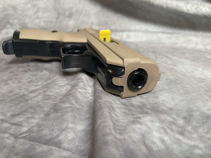 #4555-•-hi-point-p9-9mm-luger-semi-auto-pistol,-sn:-p10189691-image-4