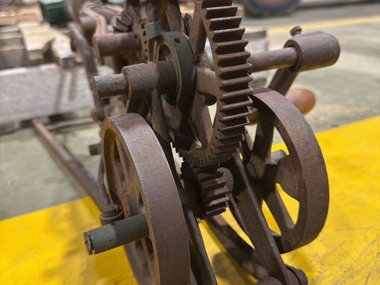 gumming-and-filing-machine.-for-cotton-image-5