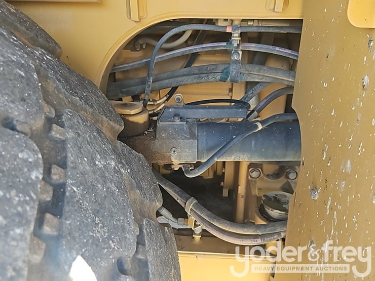 2021-caterpillar-962m-image-29