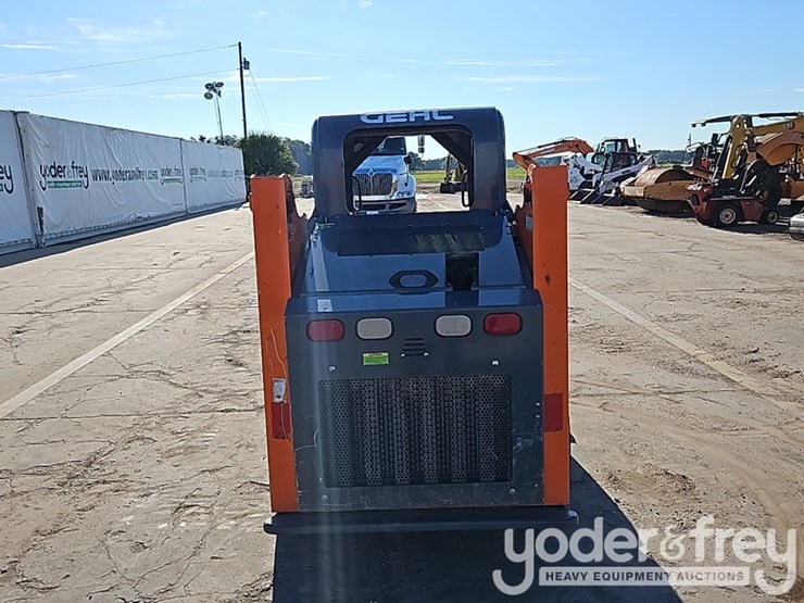 2018-gehl-r105-image-13