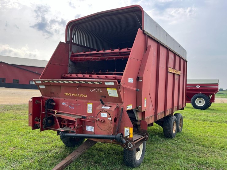 new-holland-816-image-4