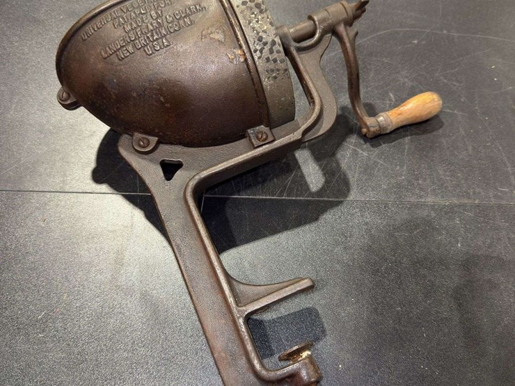 two-universal-vegetable-slicer-image-2
