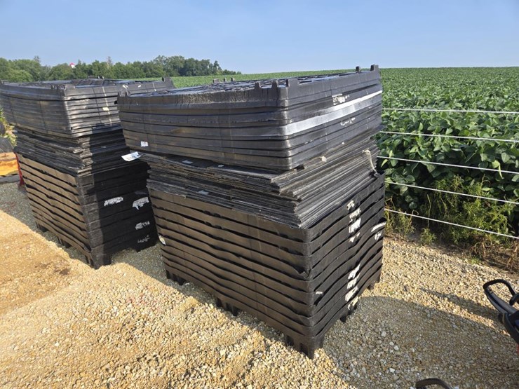 #3876-•-(10)-40"-x-56"-fold-down-storage-totes-image-2