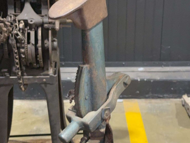 economy-shoe-cobbler-jack.-image-2
