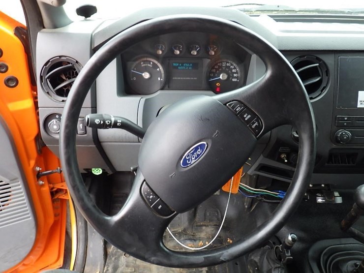2013-ford-f750-image-27