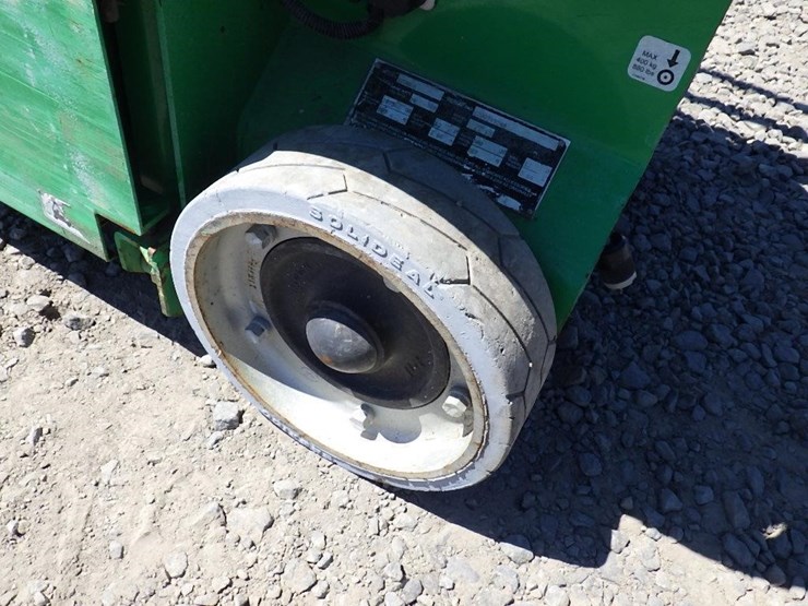 2015-jlg-1230es-image-15
