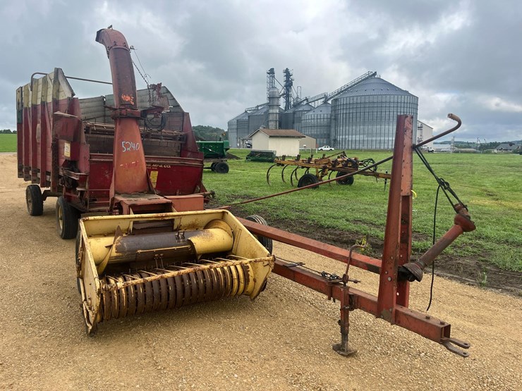 new-holland-717-image-1