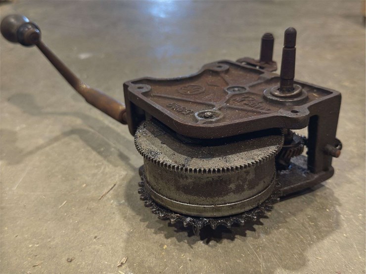 lot-of-machinery-components?-image-11