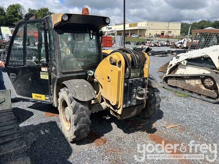 2015-caterpillar-th255c-image-2