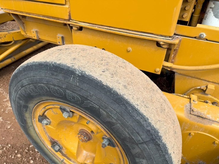 1986-fiat-allis-65b-image-9
