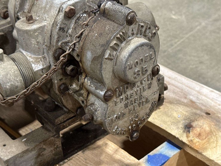 edwards-model-85-brass-gear-drive-water-pump.-image-16