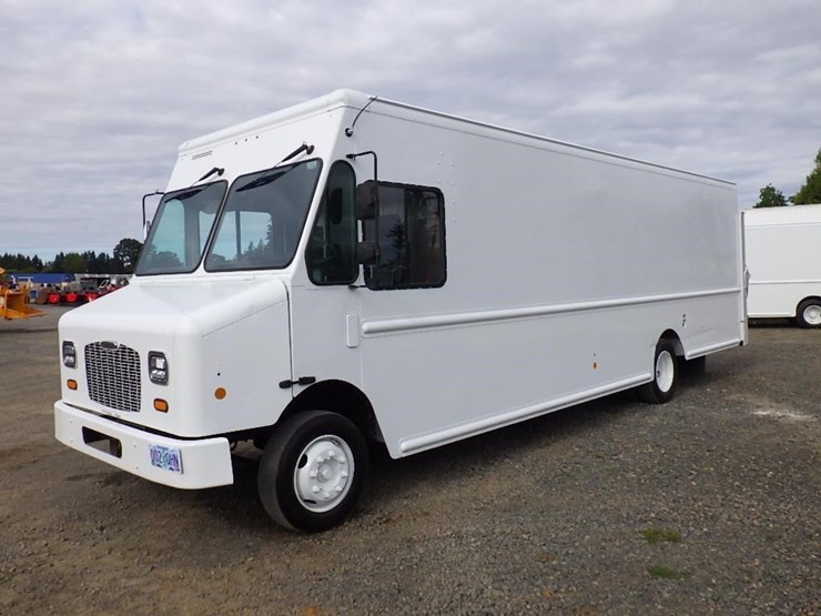 2012-freightliner-mt55-image-1