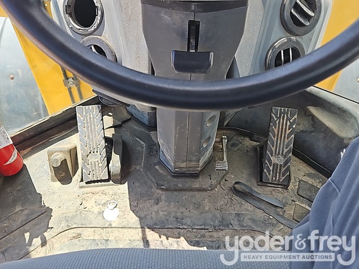 2019-deere-544l-image-31