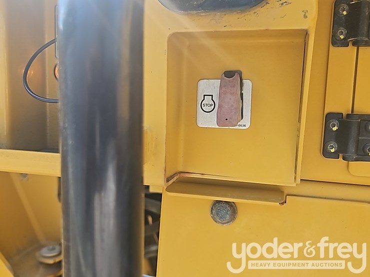 2021-caterpillar-962m-image-43
