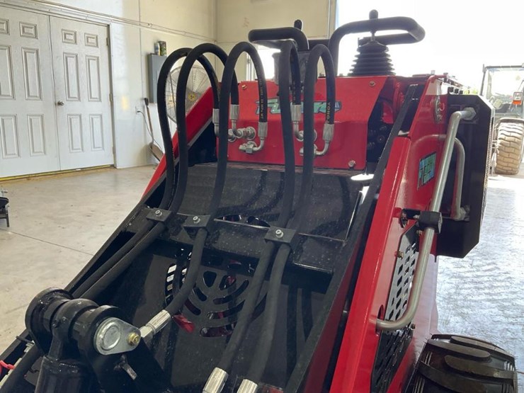 #1016-•-unused-future-ft323w-mini-skid-steer-image-14