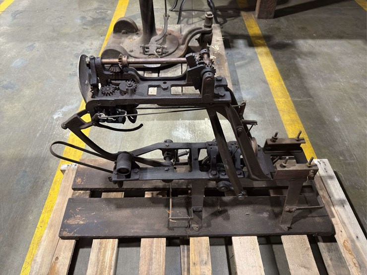 industrial-guillotine-paper-cutter-image-6
