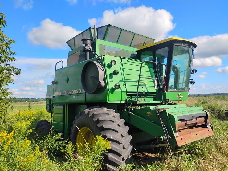 1983-john-deere-8820-image-1
