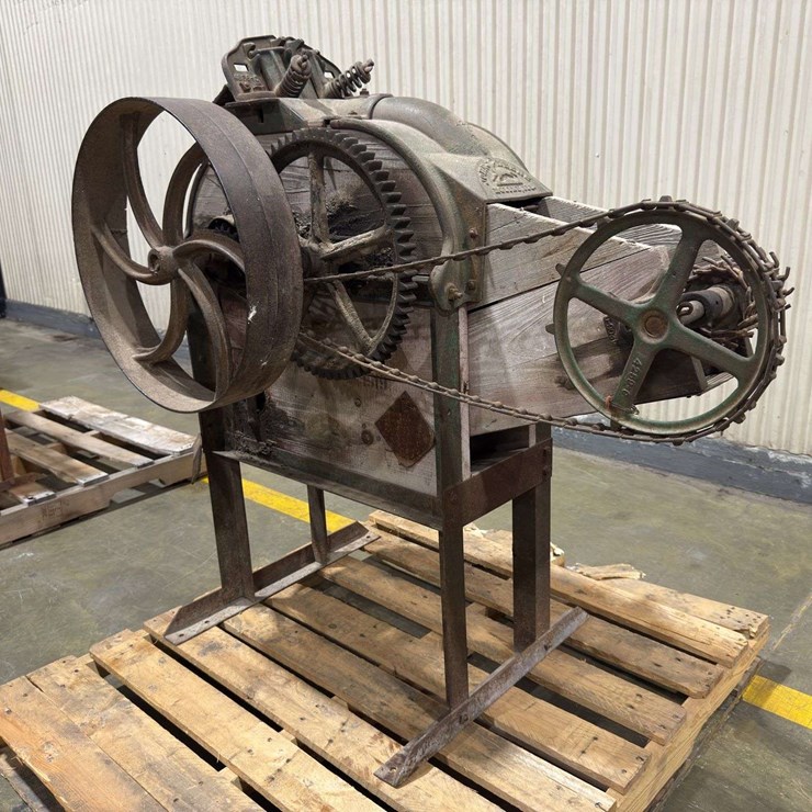 John Deere Two-Hole Corn Sheller