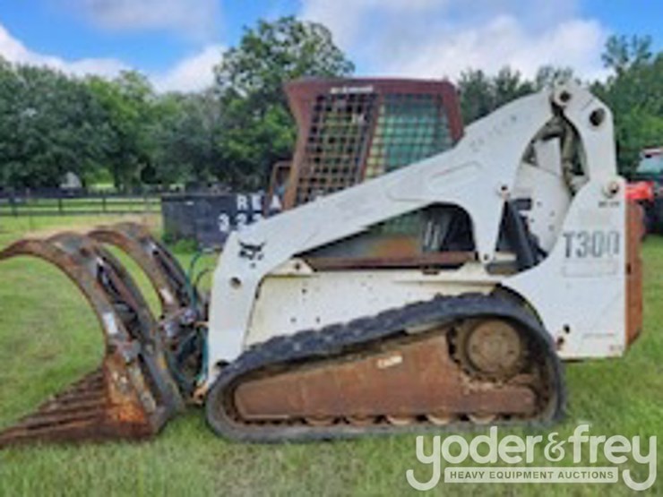 2007-bobcat-t300-image-2
