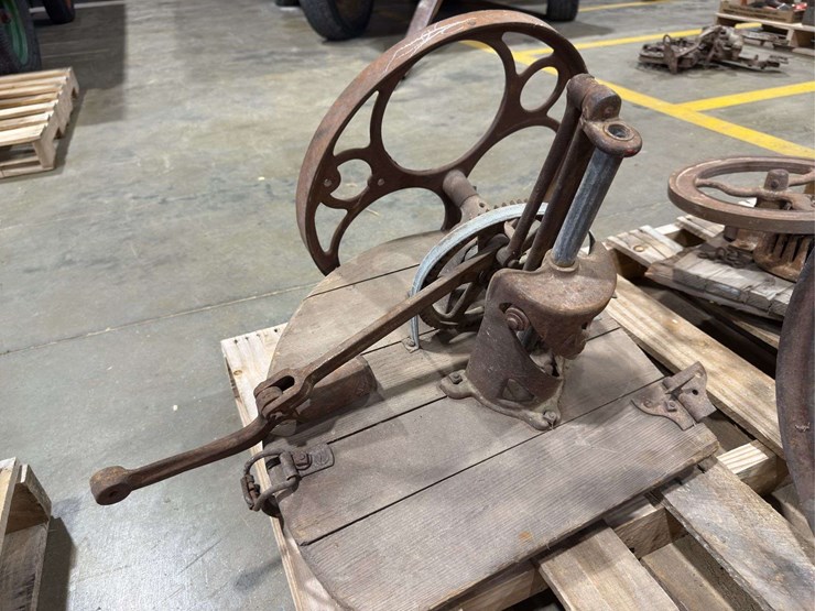 various-cast-iron-parts-mounted-to-wood-image-4