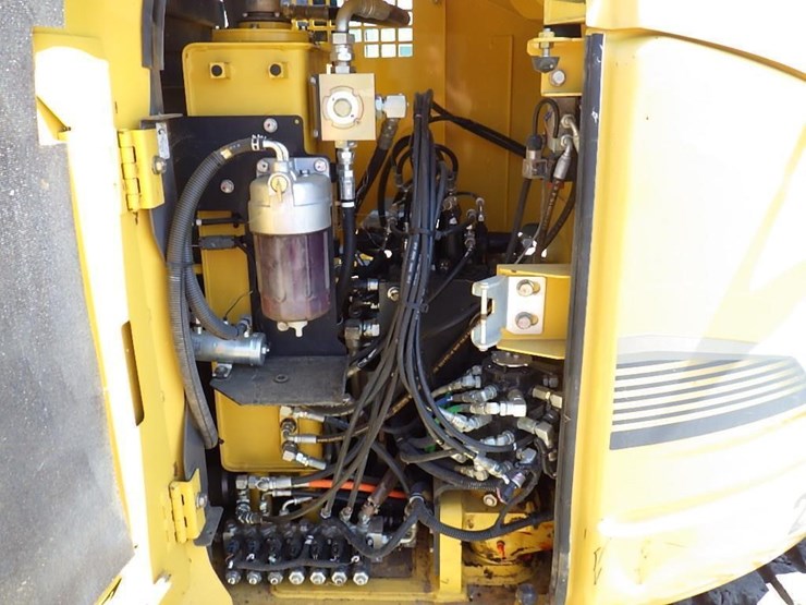 kobelco-sk85cs-3e-image-17