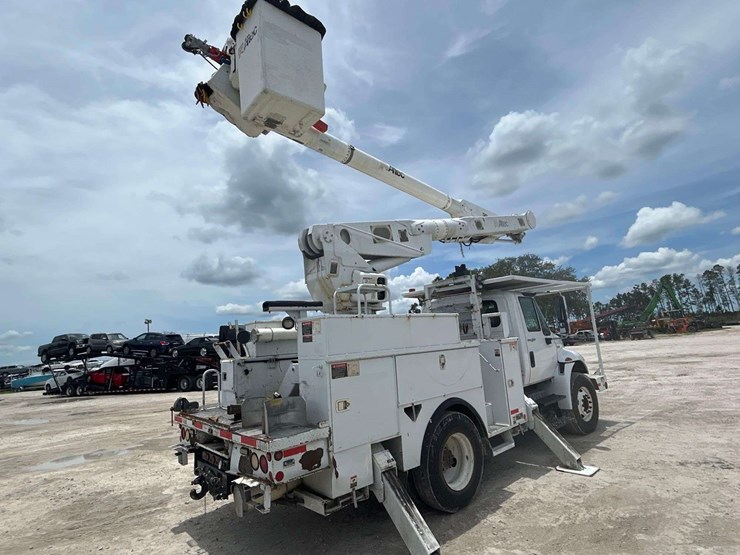 2013-international-durastar-4400-image-3