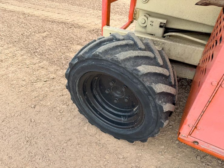 2000-jlg-260mrt-image-16