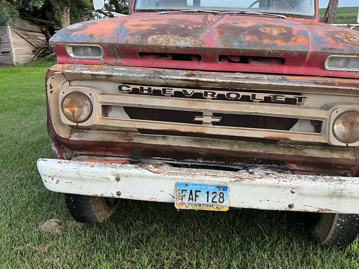 1960-chevy-truck,-not-running-image-4