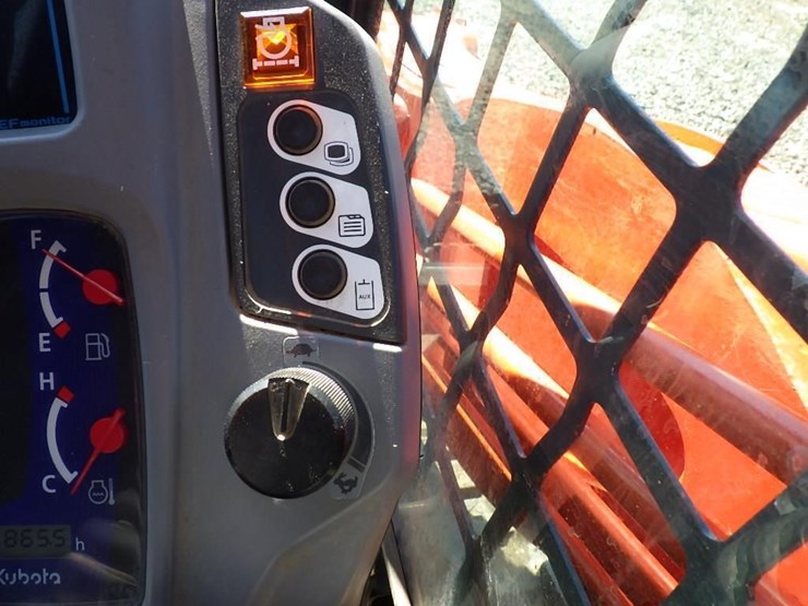 2019-kubota-svl95-2s-image-31