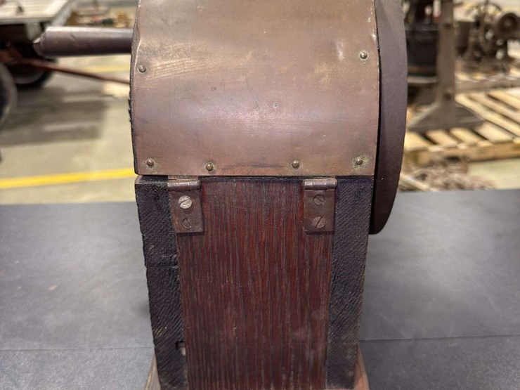 hand-cranked-cotton-gin-image-7