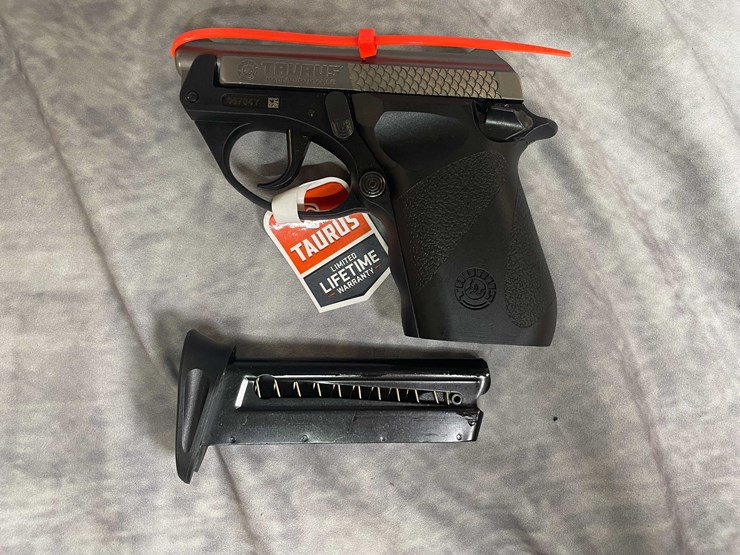 #4553-•-taurus-pt22-22-lr-pistol,-sn:-06704y-image-14